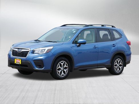 Used 2019 Subaru Forester Premium AWD/4WD image 3