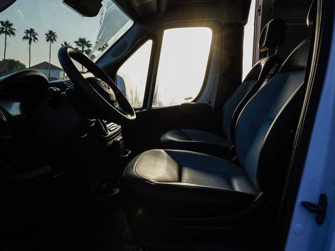 Used 2023 RAM ProMaster 2500 w/ Premium Convenience Group (B) FWD image 20