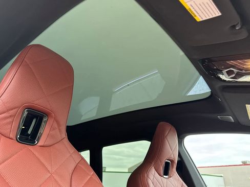 Used 2025 BMW iX M60 image 18