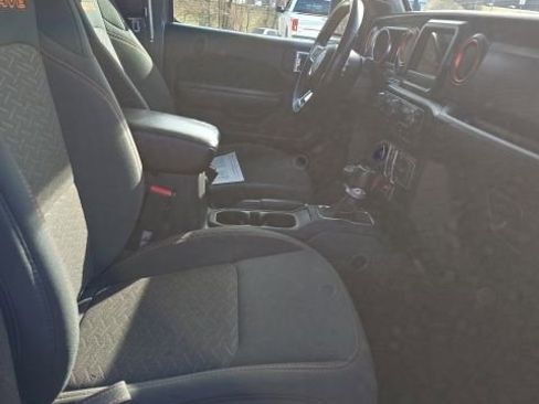 Used 2021 Jeep Gladiator Mojave w/ Trailer Tow Package image 17