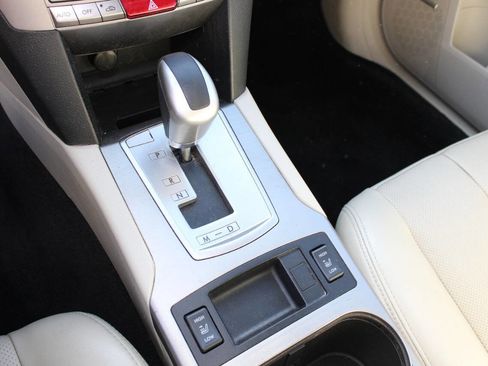 Used 2011 Subaru Outback 3.6R Limited w/ PWR Moonroof Pkg image 16