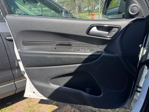 Used 2024 Dodge Durango SXT image 18