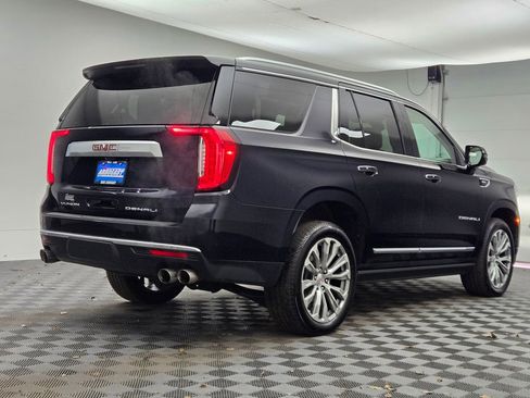 Used 2021 GMC Yukon Denali w/ Denali Premium Package image 16