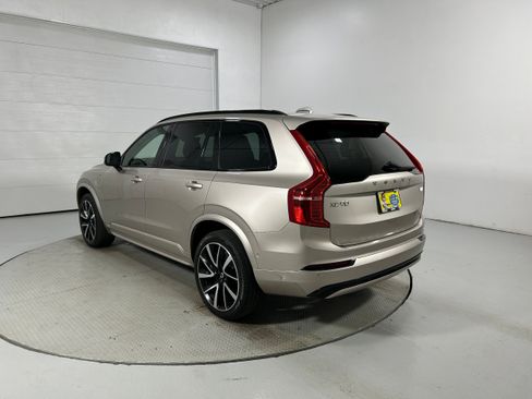 Used 2023 Volvo XC90 T8 Plus w/ Protection Package Premier AWD/4WD image 22