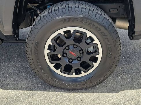 Used 2024 Toyota Tacoma TRD Off-Road AWD/4WD image 11