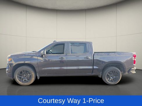 Used 2023 Chevrolet Silverado 1500 Custom RWD image 5