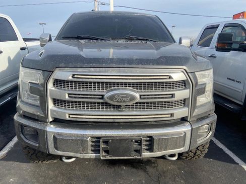 Used 2017 Ford F150 Platinum w/ Equipment Group 701A Luxury image 3