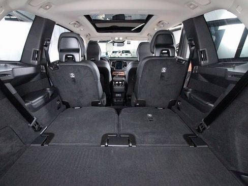 Certified 2025 Volvo XC90 B6 Plus w/ Protection Package Premier image 26