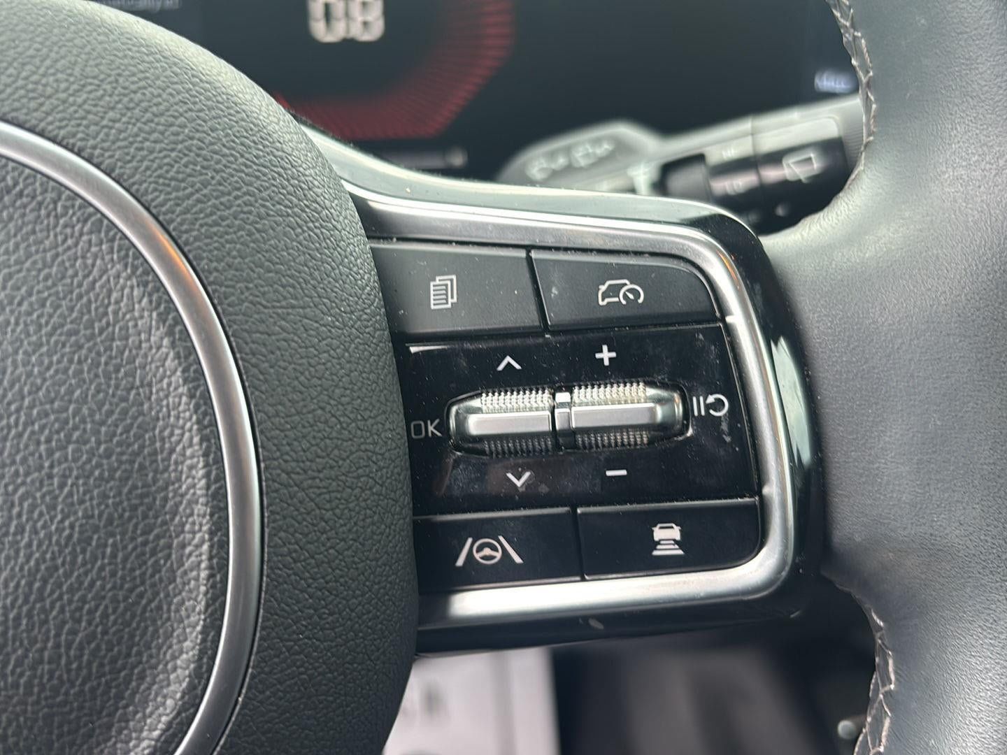 Used 2025 Kia Sorento S AWD/4WD image 14