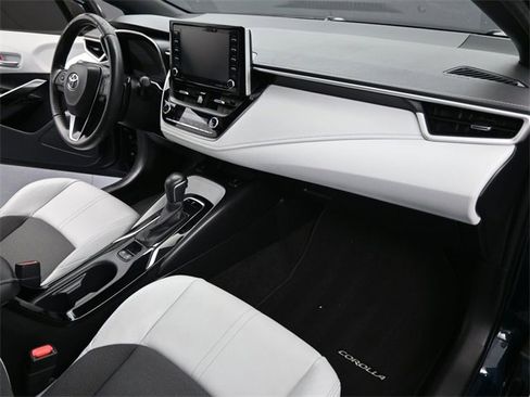 Used 2021 Toyota Corolla XSE image 26