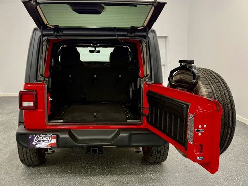 Used 2023 Jeep Wrangler Sport S image 10