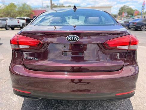 Used 2018 Kia Forte LX w/ LX Popular Package FWD image 9