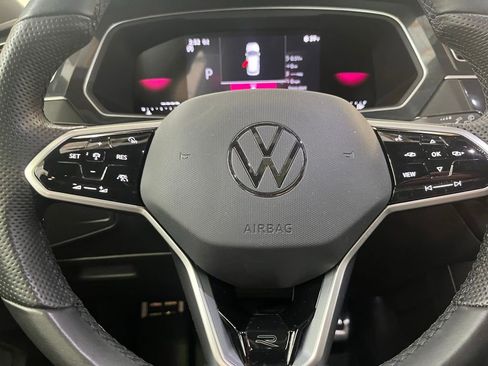 Certified 2024 Volkswagen Tiguan SE R-Line image 22