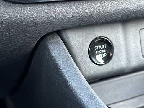 Used 2024 Nissan Rogue SV image 25