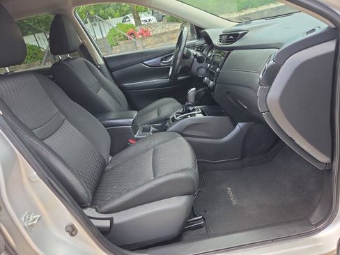 Used 2018 Nissan Rogue SV AWD/4WD image 23