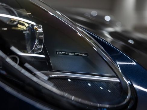 Used 2021 Porsche 911 Carrera S image 16