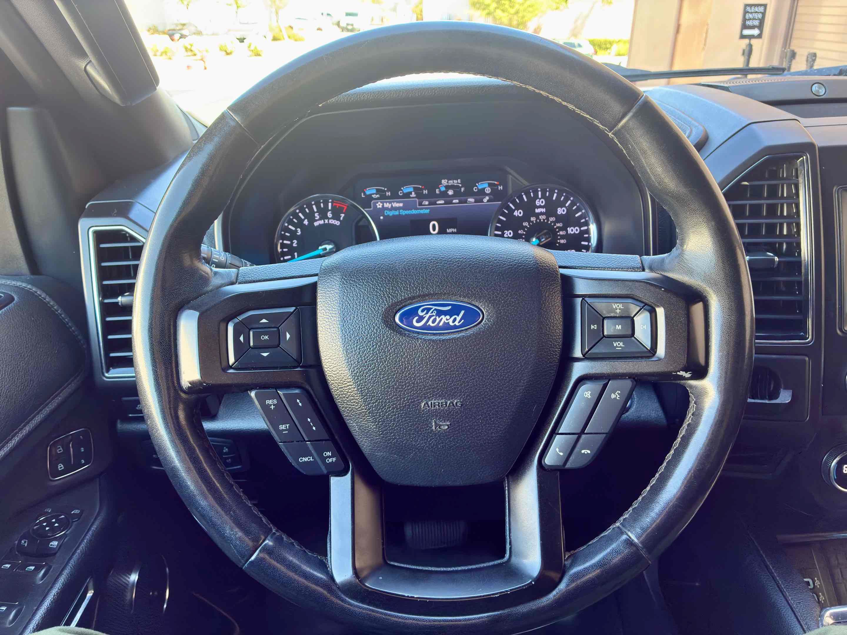 Used 2019 Ford Expedition Limited w/ Equipment Group 301A AWD/4WD image 20