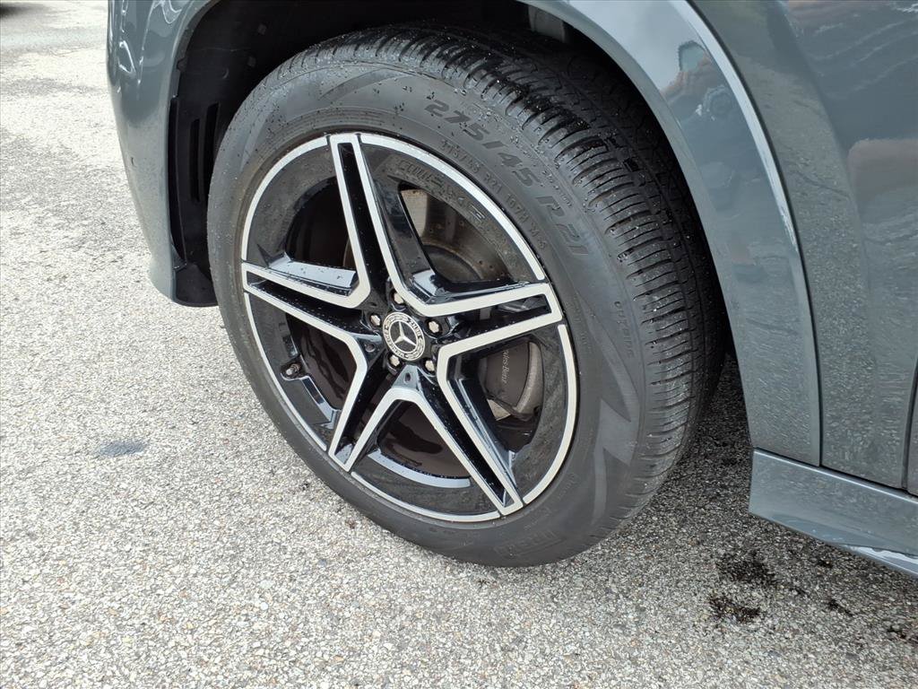 Used 2026 Mercedes-Benz GLS 450 4MATIC image 9