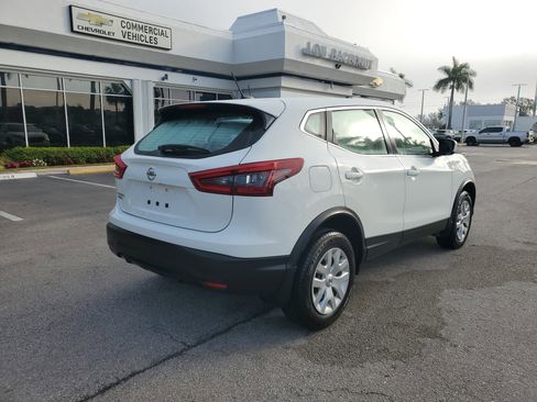 Used 2020 Nissan Rogue Sport S image 7