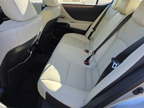 New 2025 Lexus ES 350 w/ Premium Package image 17