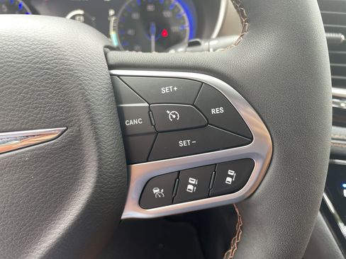 New 2026 Chrysler Pacifica Pinnacle image 19