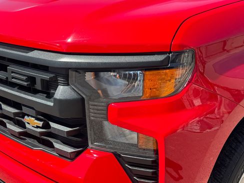 Used 2024 Chevrolet Silverado 1500 Custom RWD image 9