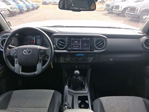 Used 2021 Toyota Tacoma TRD Off-Road w/ Technology Package image 12