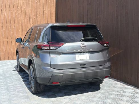 Used 2024 Nissan Rogue S FWD image 15