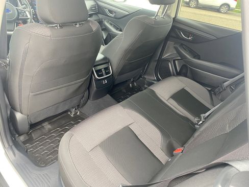 Used 2025 Subaru Outback Premium image 18