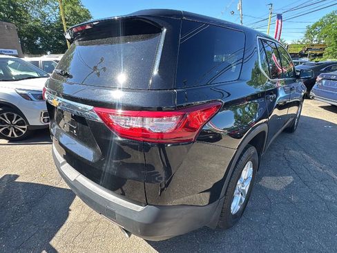 Used 2018 Chevrolet Traverse LS FWD image 5