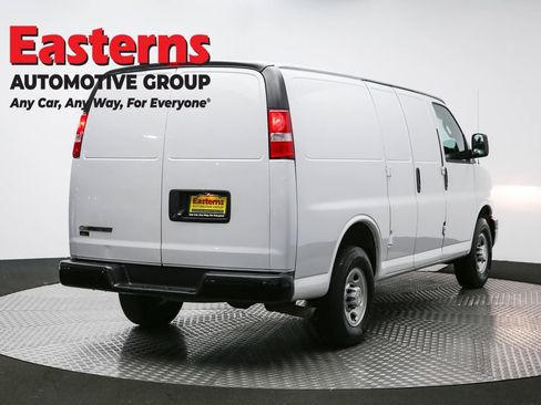 Used 2019 Chevrolet Express 2500 w/ Driver Convenience Package image 5