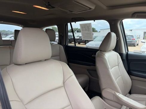 Used 2020 Honda Pilot Touring image 50