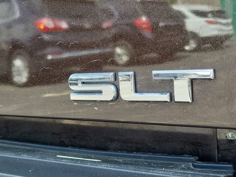 Used 2018 GMC Sierra 2500 SLT AWD/4WD image 16