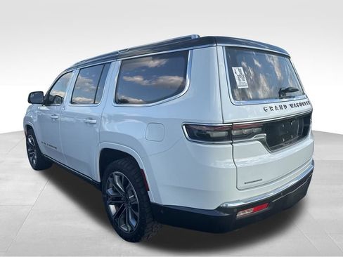 Used 2022 Jeep Grand Wagoneer Series III w/ Rear Seat Video Group 1 image 2