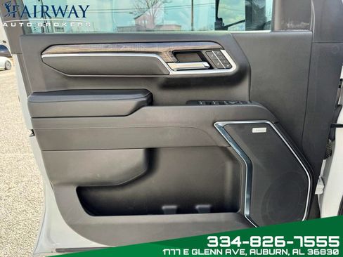 Used 2024 Chevrolet Silverado 2500 LTZ w/ LTZ Convenience Package image 27