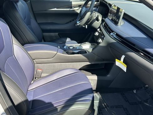 New 2026 INFINITI QX60 Sport image 9