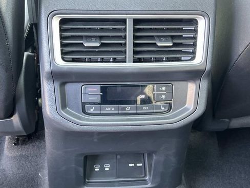 New 2025 Volkswagen Atlas SEL image 22