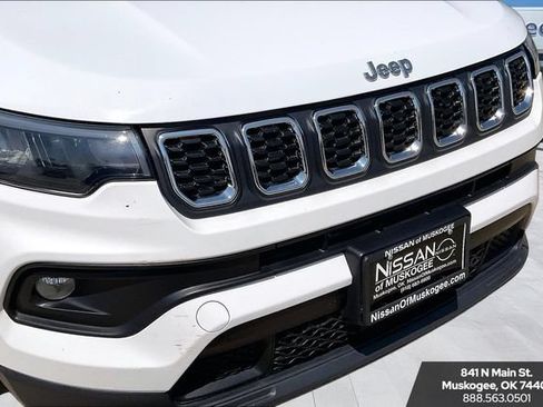 Used 2024 Jeep Compass Latitude AWD/4WD image 32