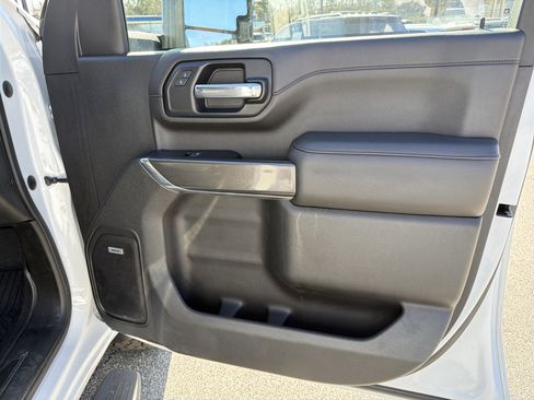 Used 2020 GMC Sierra 2500 AT4 w/ AT4 Premium Package image 16