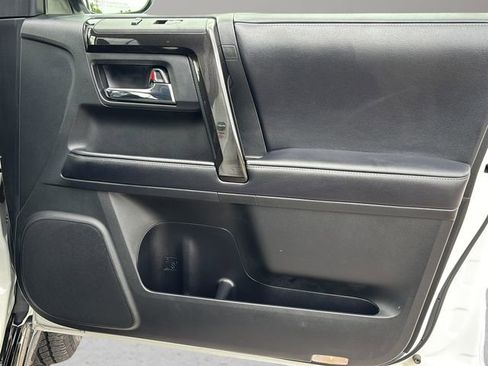Used 2019 Toyota 4Runner Limited AWD/4WD image 9