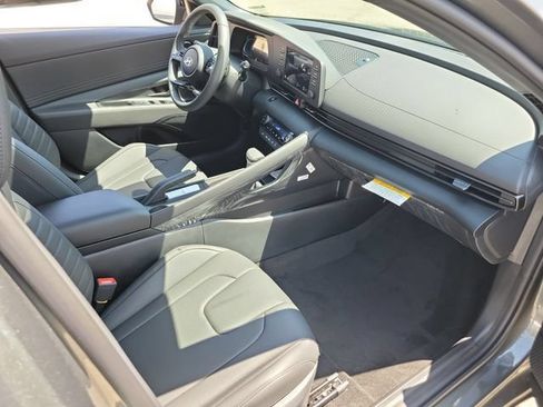 New 2026 Hyundai Elantra SEL Sport FWD image 21