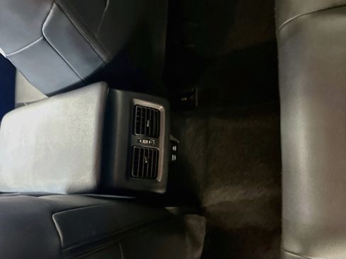 Used 2025 Toyota Camry SE FWD image 27