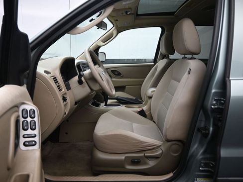 Used 2007 Ford Escape XLT image 18