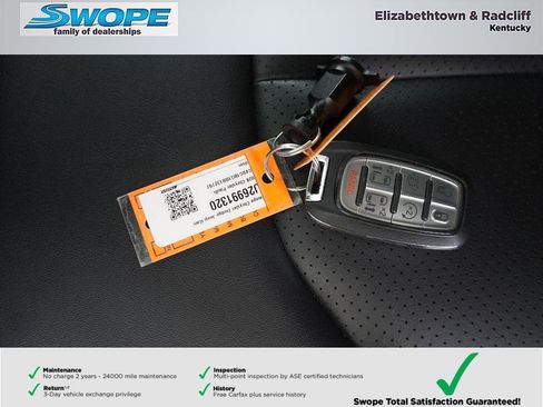 Certified 2024 Chrysler Pacifica Touring-L image 30