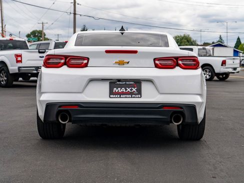 Used 2023 Chevrolet Camaro LT RWD image 11