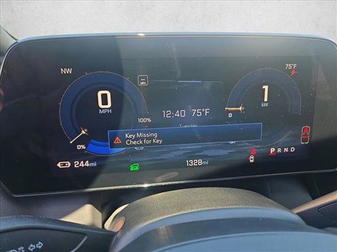 Used 2025 Chevrolet Equinox EV LT image 11