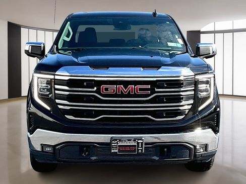 Used 2025 GMC Sierra 1500 SLT image 2