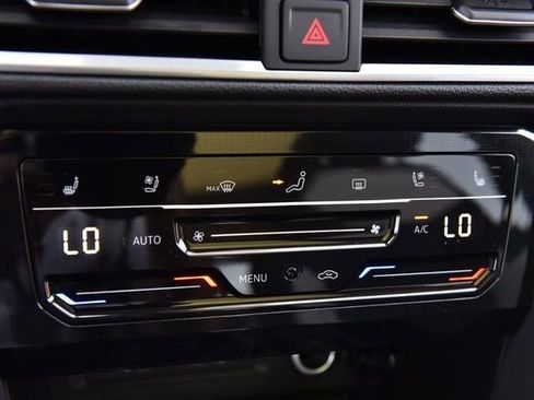 New 2026 Volkswagen Taos SEL AWD/4WD image 14