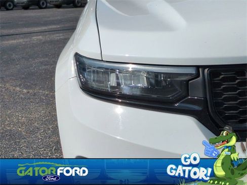 Used 2023 Jeep Grand Cherokee Altitude image 10