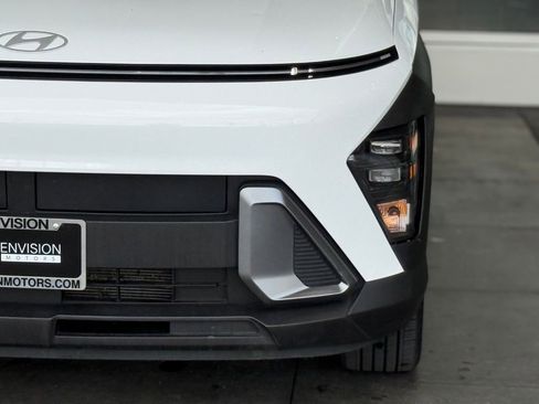 Used 2024 Hyundai Kona SEL image 5